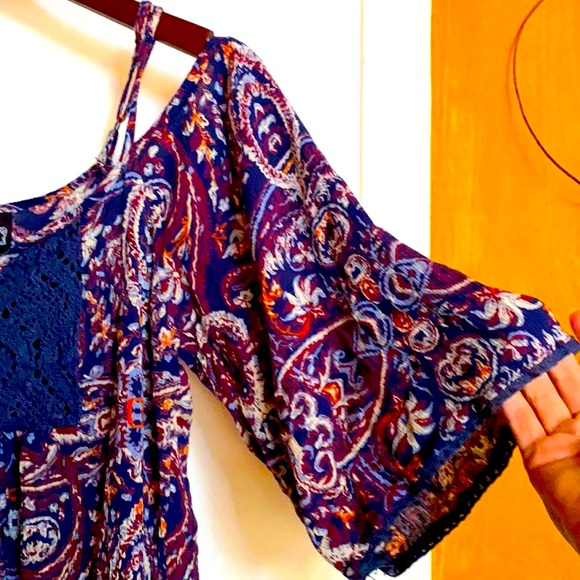 Funky Angie Bohemian Gauzy Lace Tassel Tunic - Picture 4 of 10